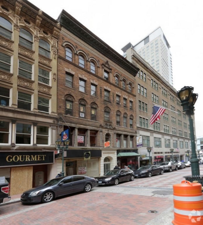 NY's Shelbourne buys more Pratt St. downtown Hartford office space